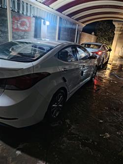 هیۆندای ئەلەنترا